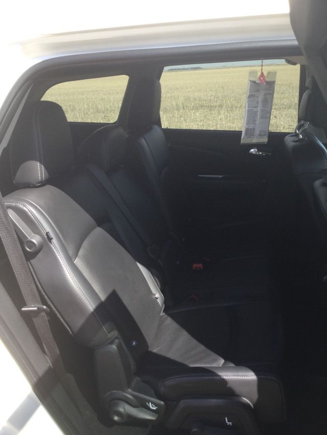 2015 Dodge Journey Crossroads AWD SUV in Cars & Trucks in Calgary - Image 4