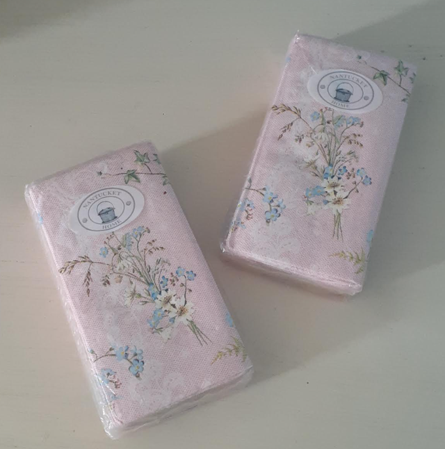 2 Nantucket Home pink lace & floral patterned travel tissue pack