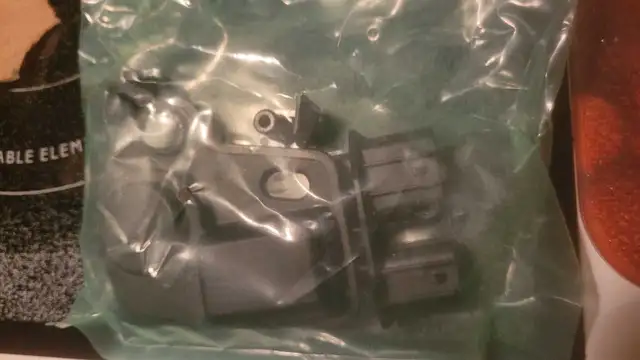 Honda door lock in Windows, Doors & Trim in Bathurst - Image 3