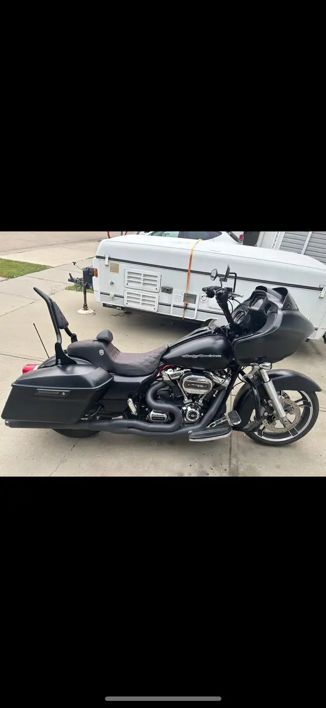 2017 Harley road glide in Street, Cruisers & Choppers in Edmonton - Image 3