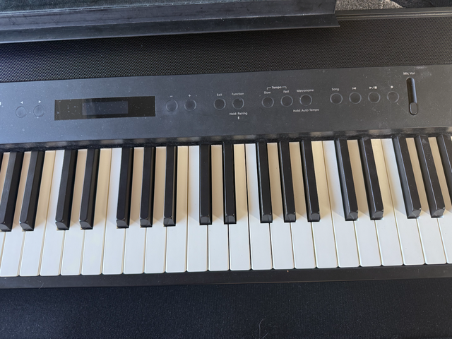 Roland FP-60X For Sale in Pianos & Keyboards in Calgary - Image 5