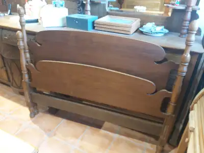 Lit 54 pc en bois, View more