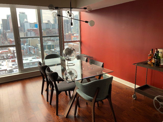 1 Bdrm + 1 Den Downtown w/ Parking + Pet Friendly in Long Term Rentals in City of Toronto - Image 2