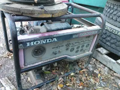 3 Honda generators for parts or repair $250 for all 3 I have more than enough winter projects alread...