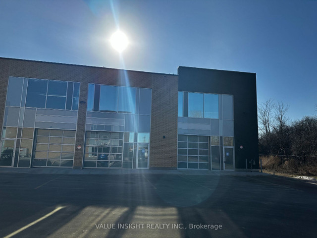 Burlington @ Se Hwy403 On Ss Of King Rd in Commercial & Office Space for Sale in Hamilton