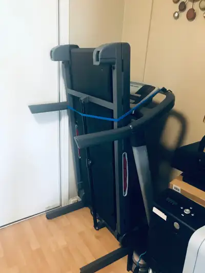 Treadmill ProForm 490 C hardly used works great!, View more