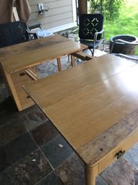 Versitile desk/ table