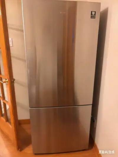 Samsung 28 in. 15 cu ft. Stainless Steel refrigerator, View more