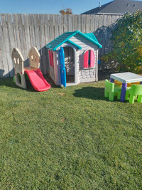 Kids playhouse, table and slide