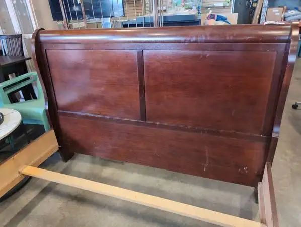 QUEEN SIZE SLEIGH BED FRAME WITH SLATS in Beds & Mattresses in Delta/Surrey/Langley - Image 5