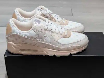DS Nike "Polka Dot" Air Max 90 - Size 9.5, View more