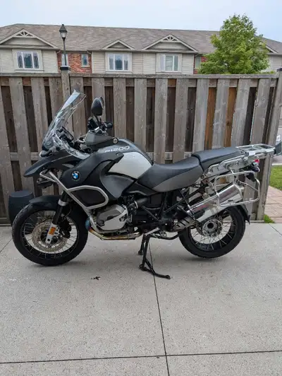 2011 BMW R1200 GSA, luggage boxes included, tires have approximately 2000k on them