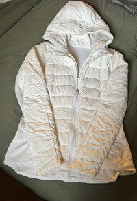 Women’s lululemon extra mile jacket size 8 white 