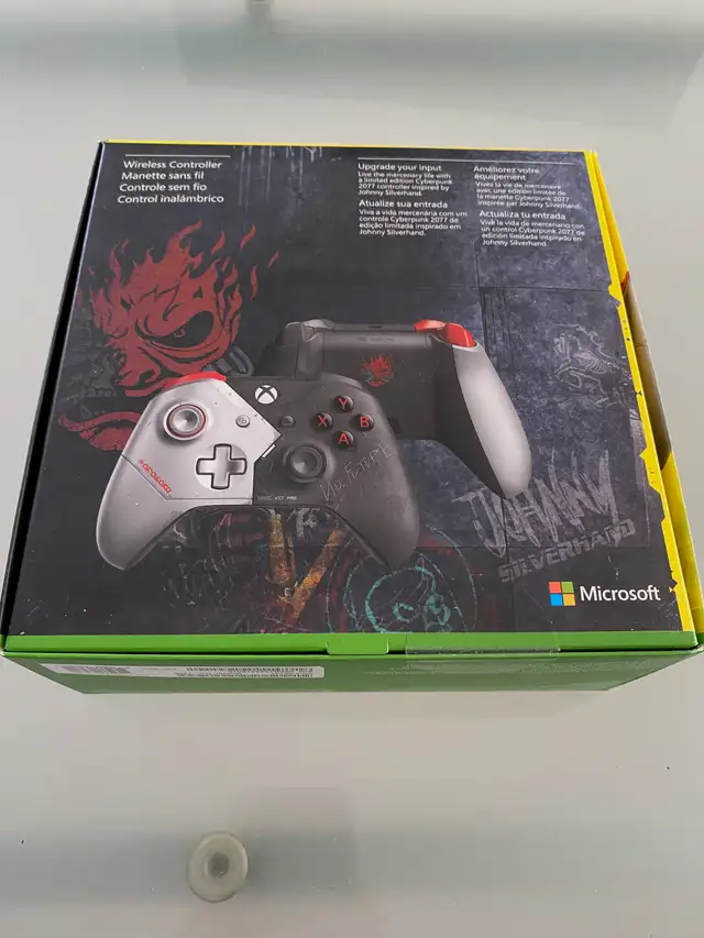 Cyberpunk 2077 Limited Edition Xbox One Microsoft Wireless Contr in XBOX One in City of Montréal - Image 3
