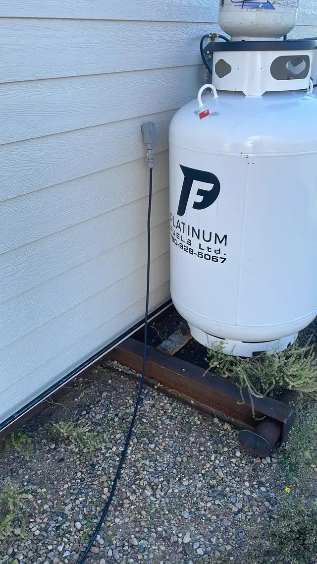 Cabin for Sale in Other in Grande Prairie - Image 9