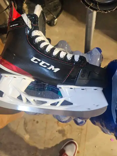 ccm jetspeed ft475 7.5 skates, View more