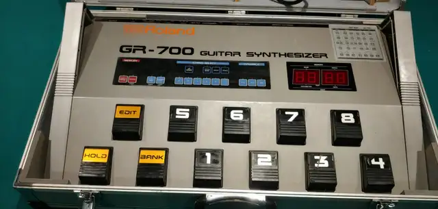 Roland Guitar Synthesizer GR-700 and G-707 Guitar in Guitars in Oakville / Halton Region - Image 7