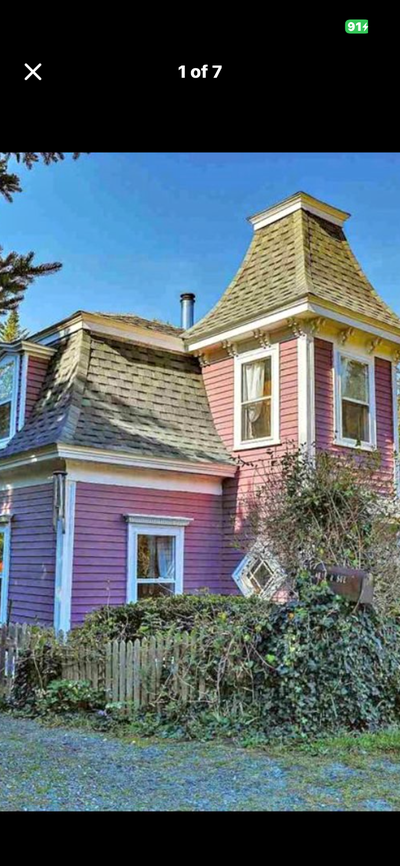 Cute little country home with 2 bedrooms available. This rental is a shared accomodation. The two ro...