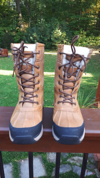 UGG-  Women's Adirondack III boot, in Chestnut, size 7