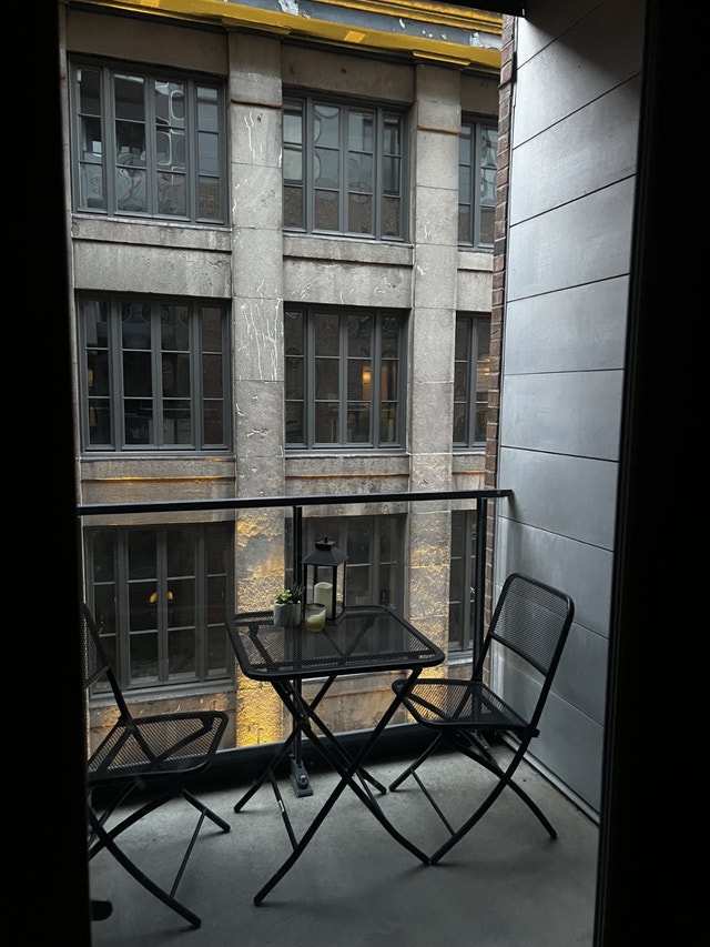 Old Montreal Loft Apartment — photo 2
