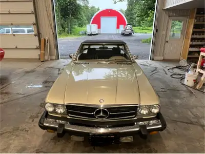 1975 mercedes 450sl. Bought the car in 2013. Its originally from Florida so the car is in fairly goo...