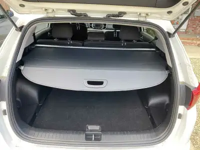 Cargo cover for 2013 and upn. Colour black. Comes cargo net.