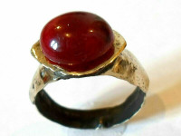 RARE FIND 200-400 A.D ROMAN BRONZE RING WITH 5 CARATS RUBY