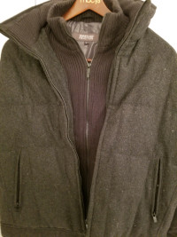 Kenneth Cole Reaction Men's down winter Jacket in size large 