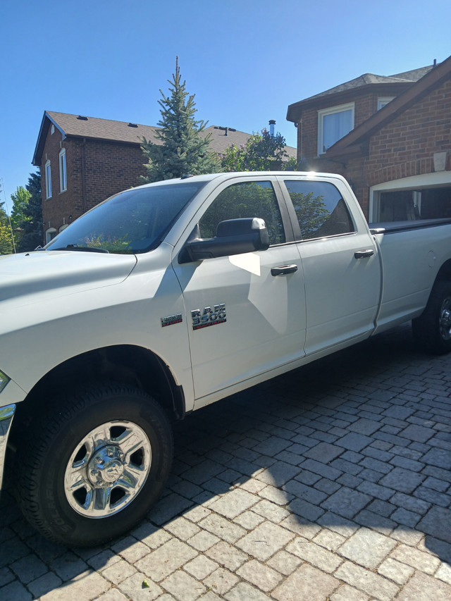 2016 Dodge/Ram 3500 4WD CREW CAB in Cars & Trucks in Markham / York Region - Image 2