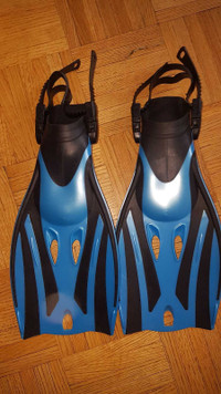 kids snorkel fins Dolfino