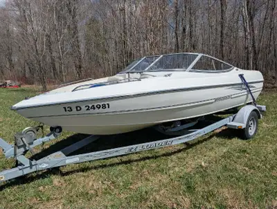 Bateau à vendre Opendeck Très propre Stingray LS185 2005 Seulement 500 heures Moteur Volvo Penta 3.0...