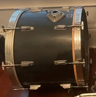 Tama Swingstar bass drum (1980s-era) w/ Nomad case, View more