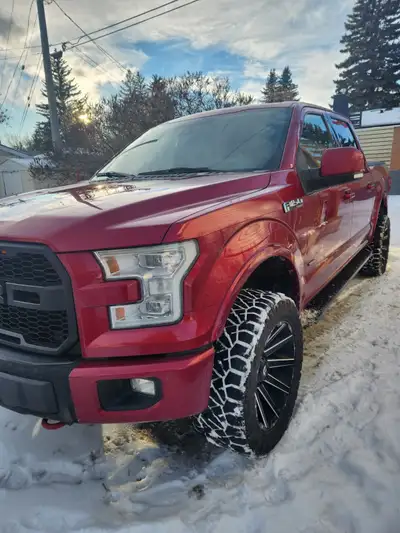 2015 Ford F-150 Lariat 3.5L for sale good condition fully loaded remote start ,navigation, Panoramic...