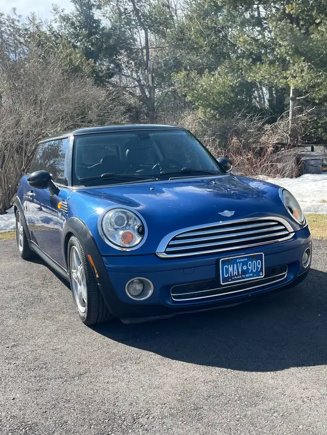 2009 MINI COOPER - LOW MILEAGE in Cars & Trucks in Ottawa - Image 4