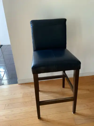 Genuine leather, not vinyl. 25” to the seat and 38” to the top of the back. Pick up in Sackville or...