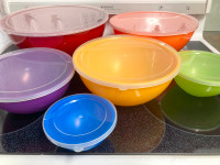 Nestable and stackable Bowl Set with matching airtight lids. $30