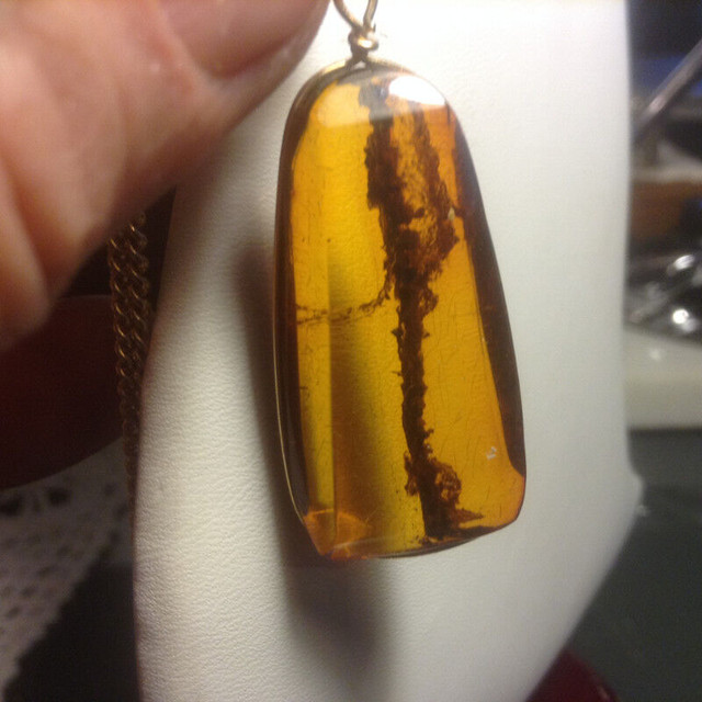 Genuine Raw Baltic Cognac Amber Stone Pendant  and Earrings in Jewellery & Watches in Vancouver - Image 2