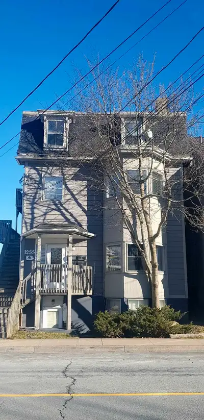 1233 Queen St- 2 Bedroom Basement Apt Sept 1st!
