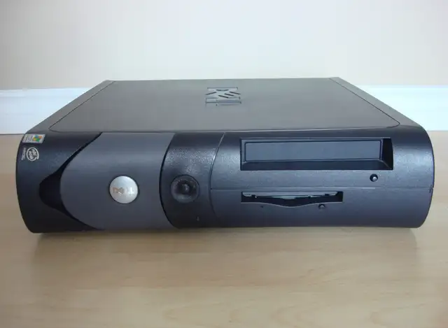 Vintage Retro gaming Dell GX50 desktop computer in Desktop Computers in Edmonton - Image 2