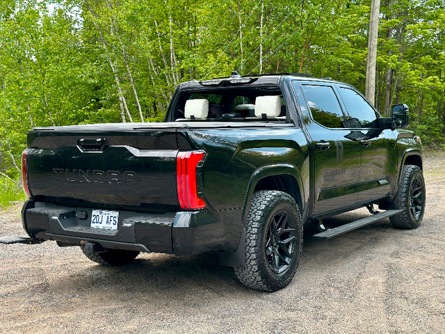 Tundra Capstone 2023 *CAPSTONE avec look TRD PRO* dans Autos et camions  à Laval/Rive Nord - Image 2