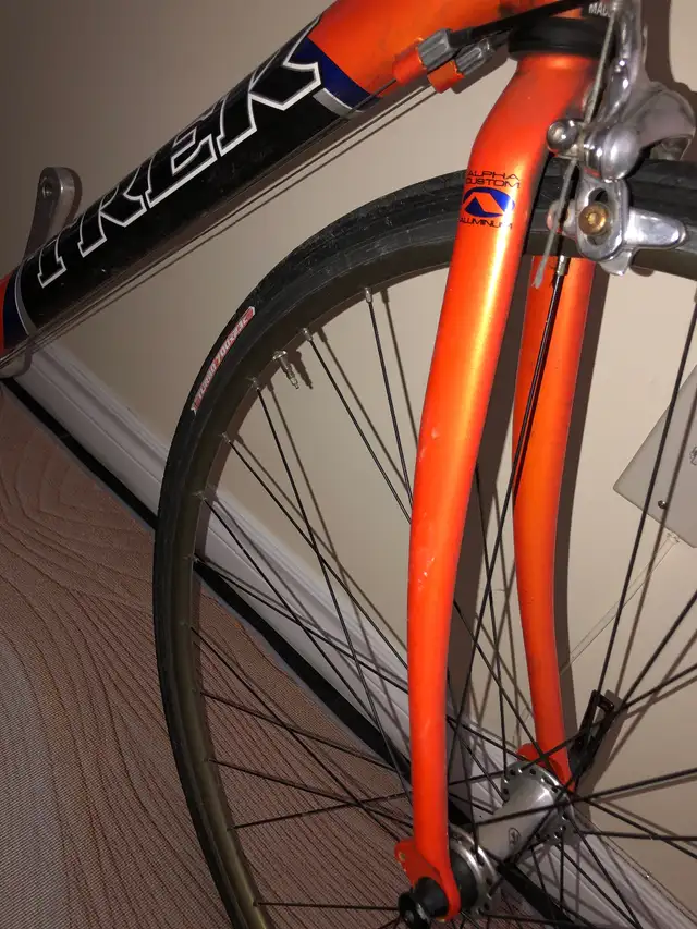 Trek road bike 43 cm in Road in City of Toronto - Image 11