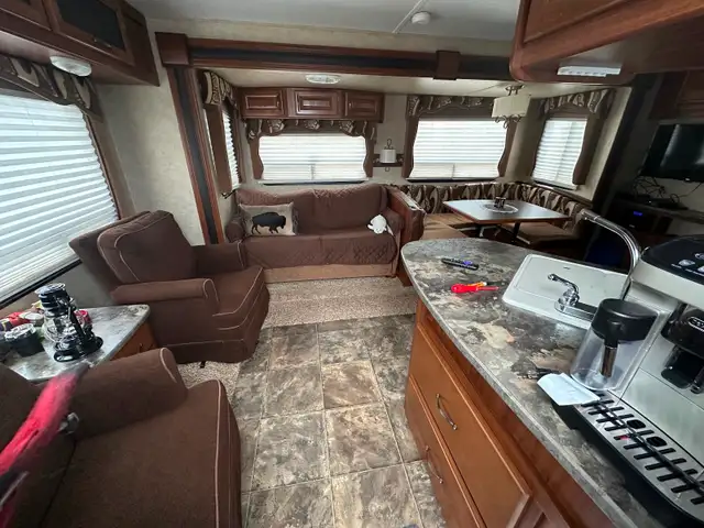 Travel Trailer in Travel Trailers & Campers in Terrace - Image 5