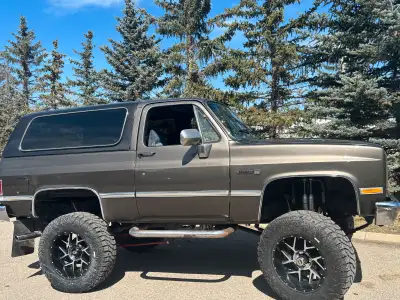 327 motor Turbo 350 Newer paint no rust, new floor New windshield, new rims & tires 403-966-6085