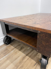 Wood coffee table with storage 