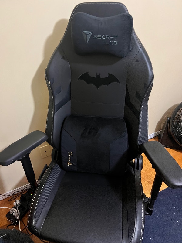 Dark knight secret lab chair Chairs & Recliners Hamilton Kijiji