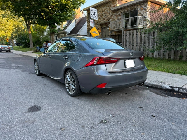 2014 Lexus IS250 AWD — photo 2