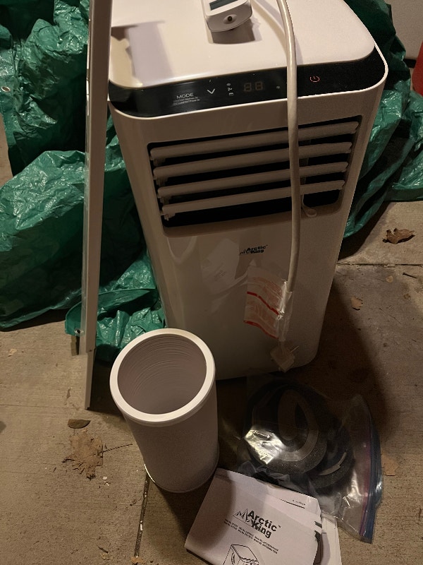 Mint condition portable air conditioner 10,000 BTU Heaters
