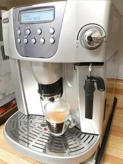 De-Longhi  FULLY AUTOMATIC ESPRESSO  CAPPUCCINO&LATTE MACHINE, View more