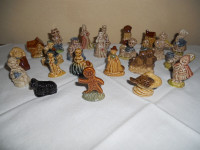 WADE Red Rose Tea Nursery Rhyme and Fairy Tale Figurines