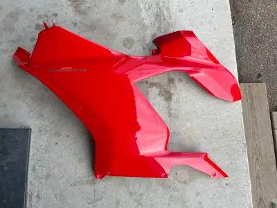 2018-19 mid fairing in good used condition. Minor scuffs in paint, which are hard to see in a pictur...